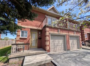 34 Dynasty Ave #13, Hamilton, ON L8G 5C8