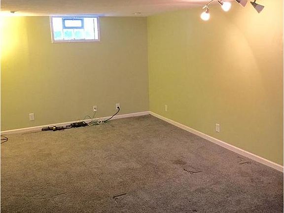4th image of 6163 Norwaldo Ave