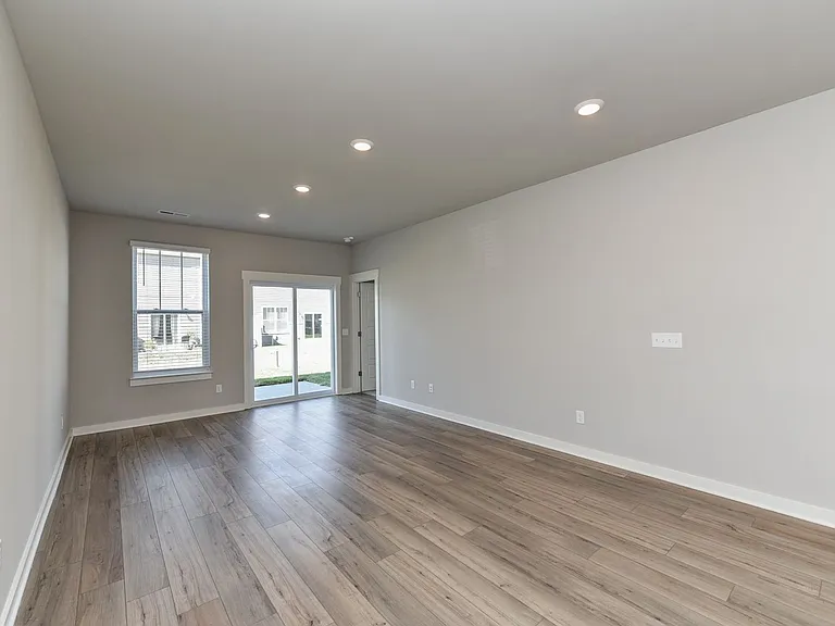 728 Mickelson Way — Photo 17