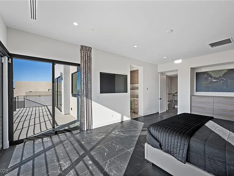 577 Overlook Rim Dr — Photo 24