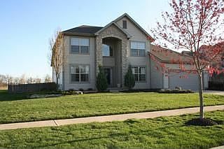 1st image of 390 Lantern Ln