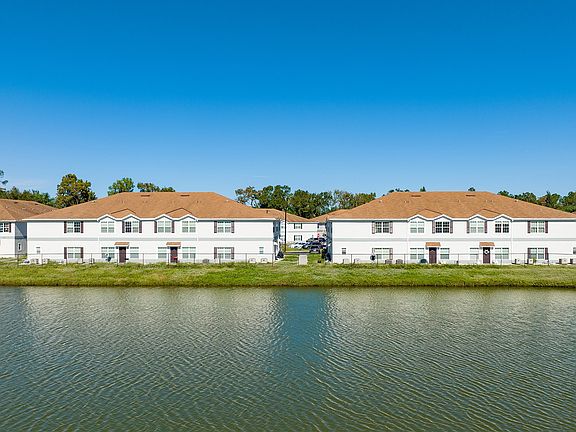 4th image of 4717 Everglades Cir #4711