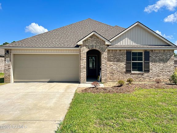 2nd image of 104 Southern Oak Dr
