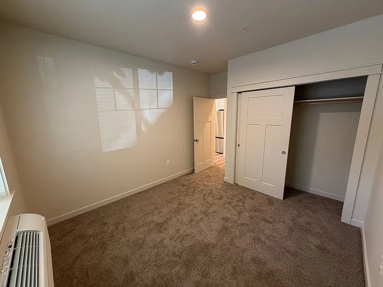 Lincoln St. Apartments — Photo 22