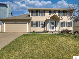 6207 N 104th St, Omaha, NE 68134