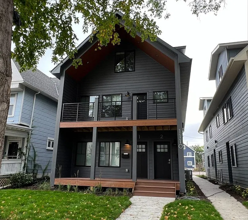 1110 7th St SE