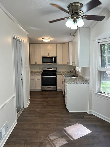1307 Ridgewood Dr SW Photo 1