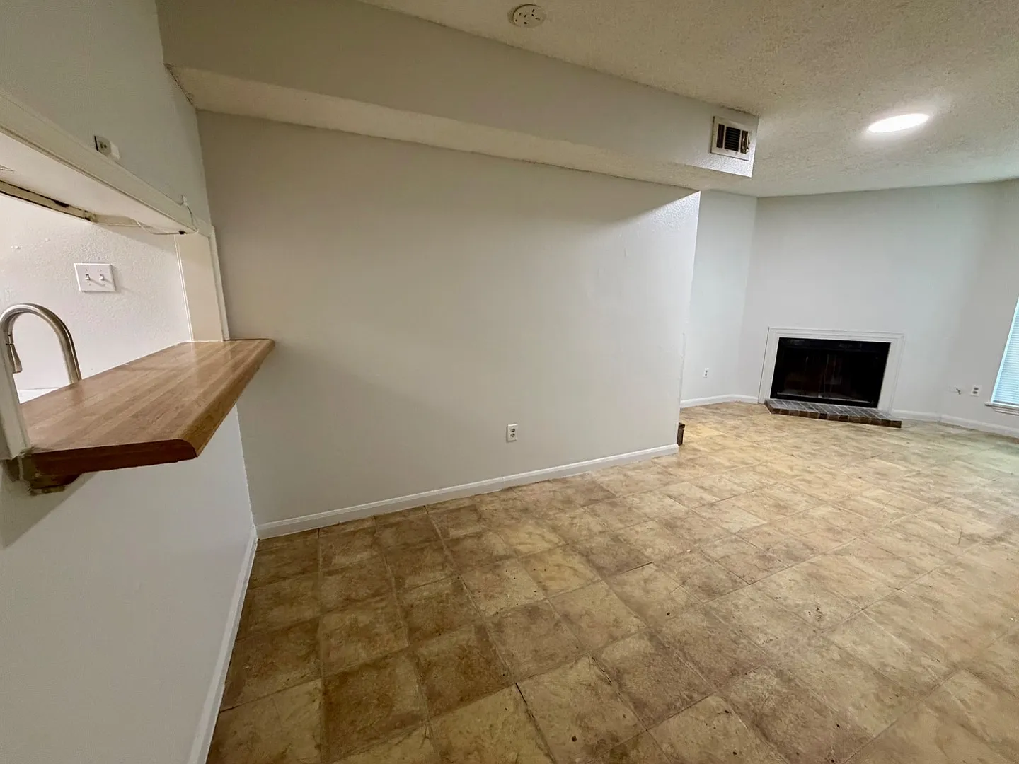 105 Windward St - 105 Windward St, Unit C — Photo 2