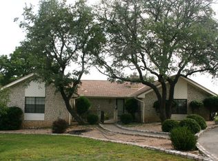 104 Spring Mill Dr, Kerrville, TX 78028