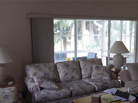 4th image of 1505 Red Oak Ln