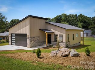 3143 2nd St, Valdese, NC 28690