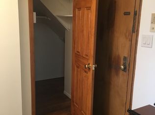 3438 33rd St #1, Astoria, NY 11106