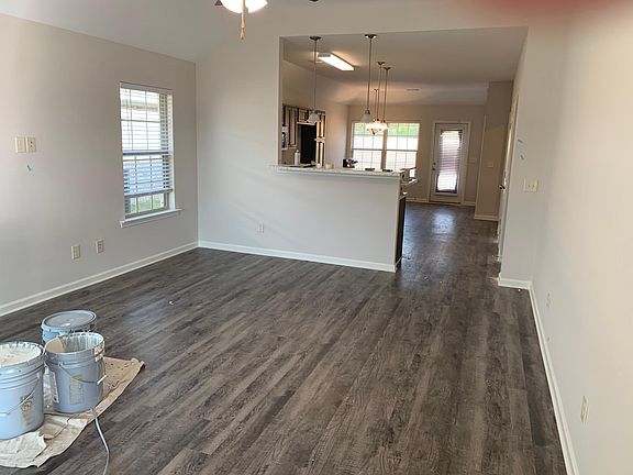 5th image of 447 Buena Vista Way