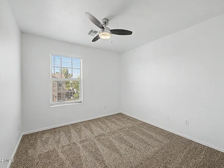 7027 W Lincoln St — Photo 20