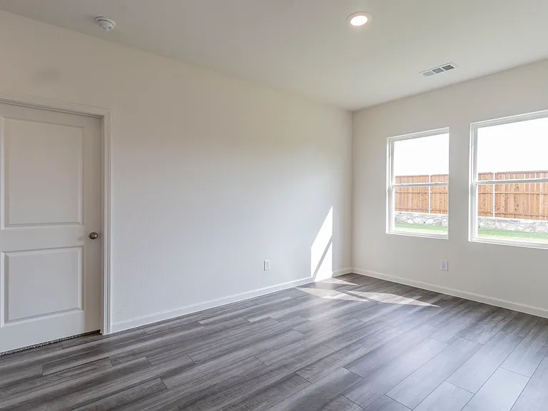1888 Everglades Dr — Photo 6