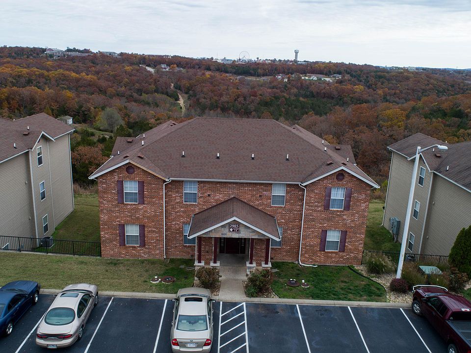 1st image of 2905 Vineyards Pkwy APT 3