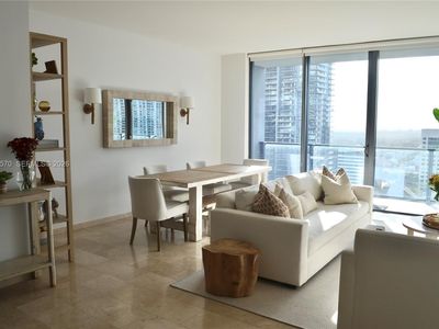 68 SE 6th St #2708, Miami, FL, 33130