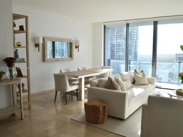 68 SE 6th St #2708, Miami, FL 33130