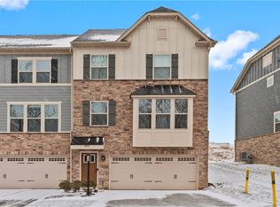 3005 Lampl Ln, Jeannette, PA 15644