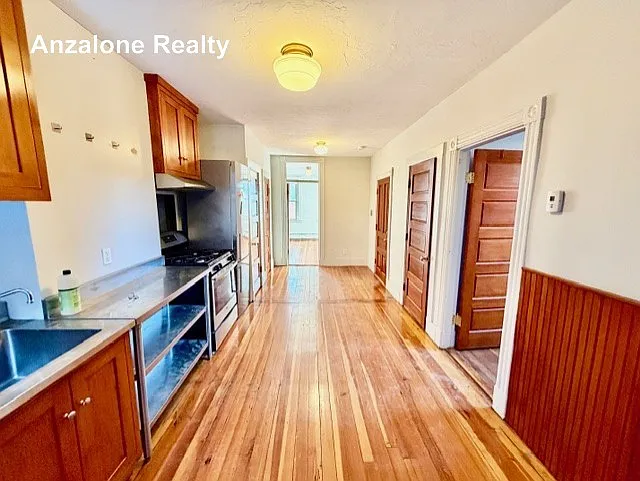 1 bed, 650 sqft, $2,950 — Photo 3