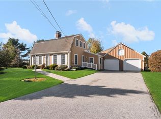 389 Jepson Ln, Portsmouth, RI 02871