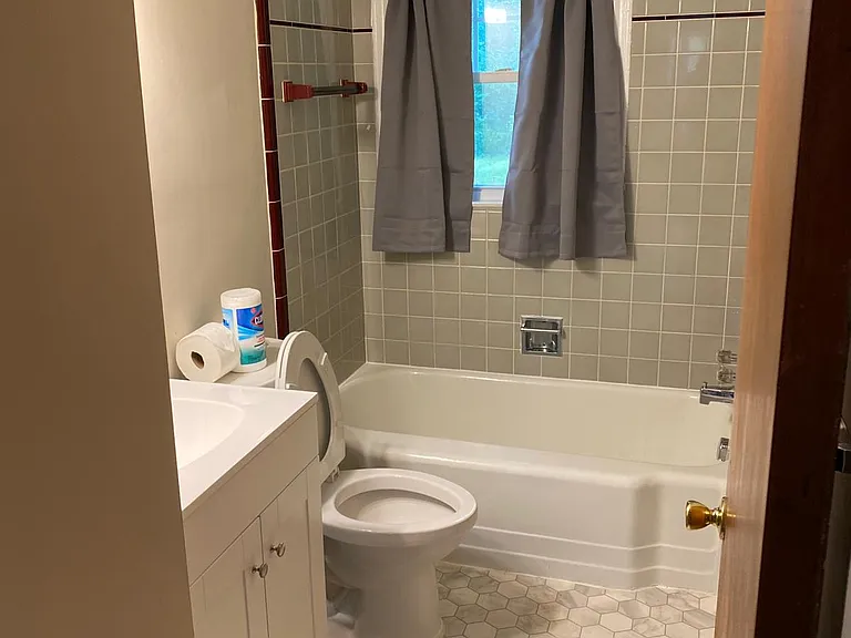 1724 Chandler Rd — Photo 12