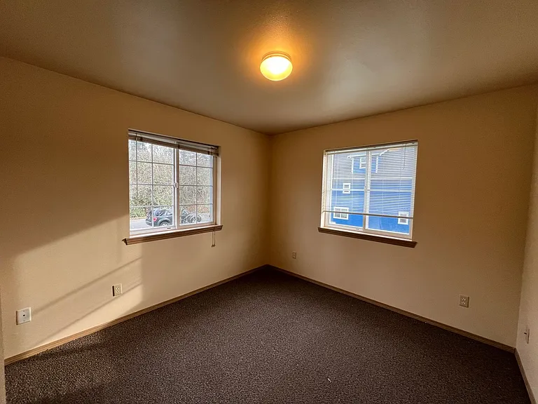 3 Bedroom, 2 Bath in York Neighborhood! — Photo 9
