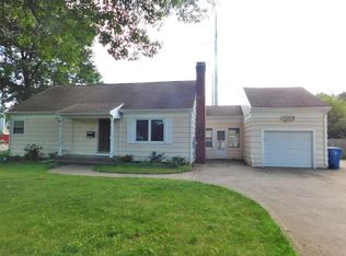 5 Greenleaf Ave, West Springfield, MA 01089