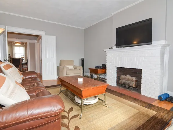 1251 Commonwealth Ave APT 4, Allston, MA 02134