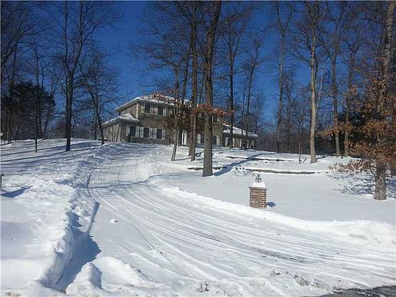 2nd image of 6 Valerie Dr