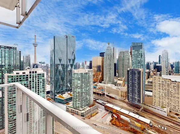 28 Freeland St #4106, Toronto, ON M5E 0E3