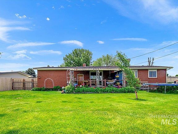 5th image of 2209 Terrace Dr