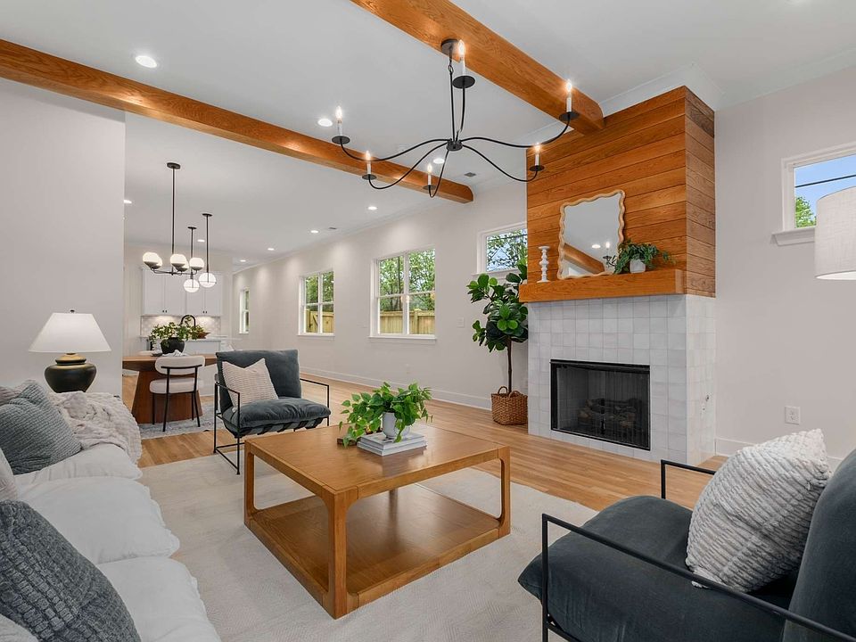 1st image of 401A Saint Francis Ave