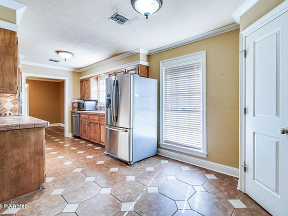 4th image of 100 Quail Dr