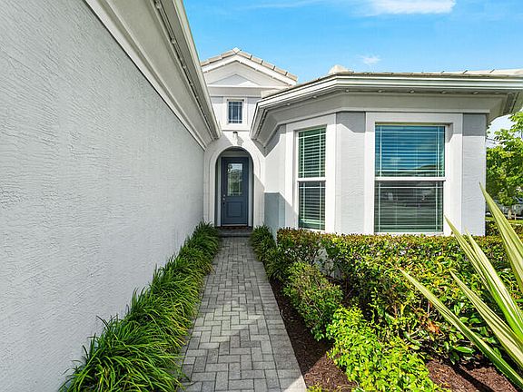 3rd image of 15751 Hummingbird Lane