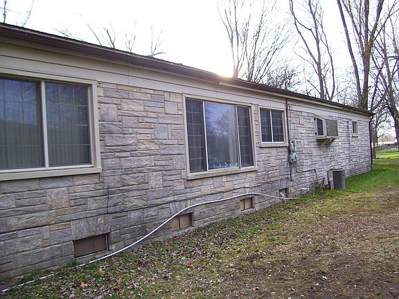 2nd image of 49608 Cross St