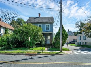 11 Madison St, Newton, NJ 07860