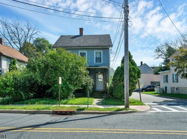 11 Madison St, Newton Town, NJ 07860