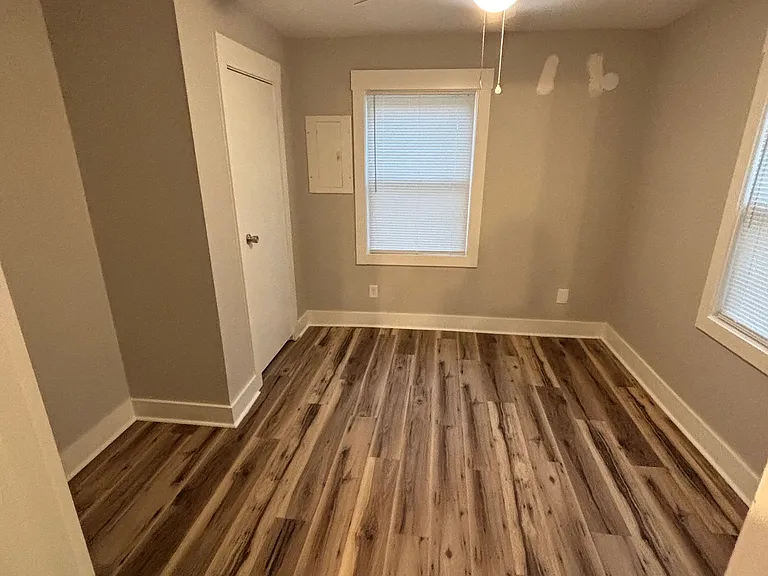 507 Hardwick Ave — Photo 3