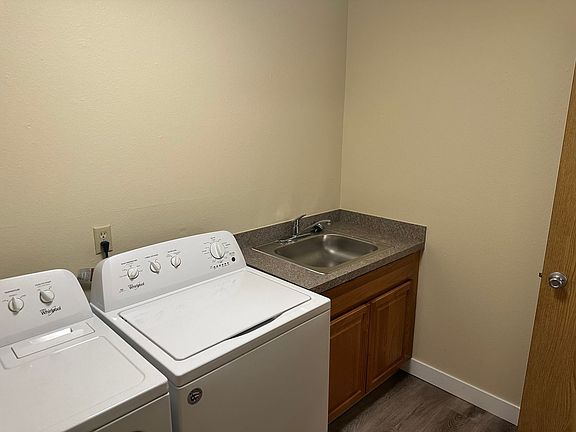 5th image of 5123 SE Meldrum Ave #5123