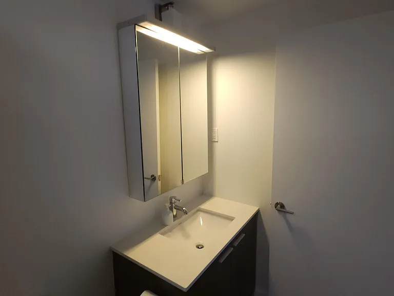 354 Gladstone Ave #411 — Photo 14