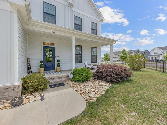 2nd image of 204 McCormick Dr