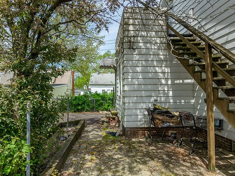 1340 Sheffield Rd — Photo 13