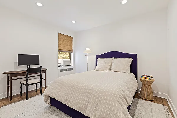 Sold by Compass | media 5