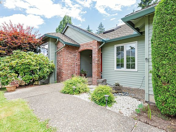 4th image of 1326 Stonehaven Dr