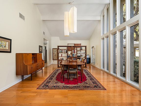 3rd image of 8805 Mountain Ridge Dr