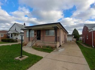 18050 Rosetta Ave, Eastpointe, MI 48021