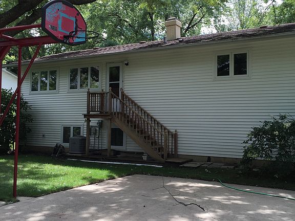 5th image of 353 N Morris Dr #60067