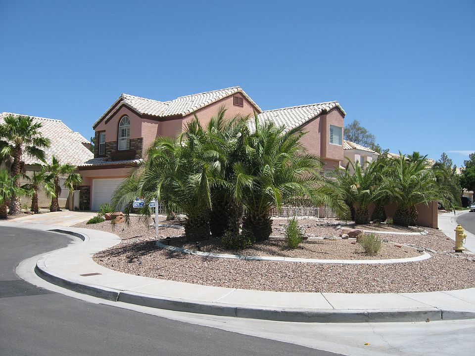 2nd image of 2535 Valencia Pl