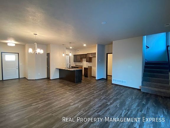 3rd image of 5822 S Whisper Creek Pl
